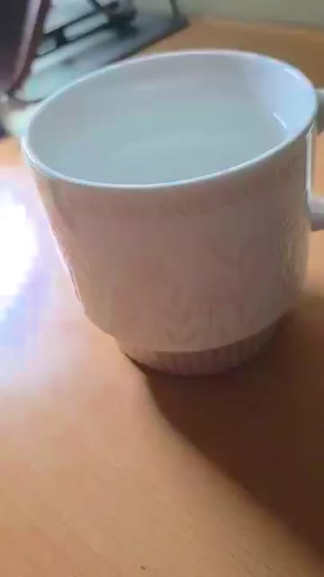 Чашка белая керамическая